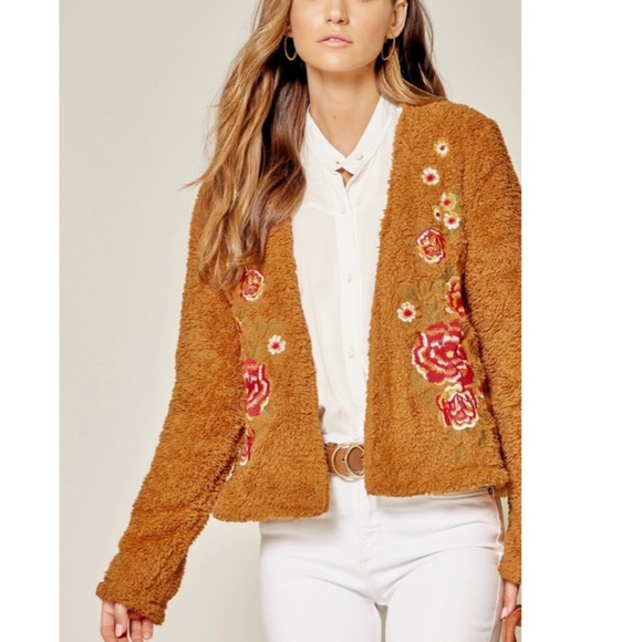 25% off Embroidered Faux fur jacket - Picture 3 of 4